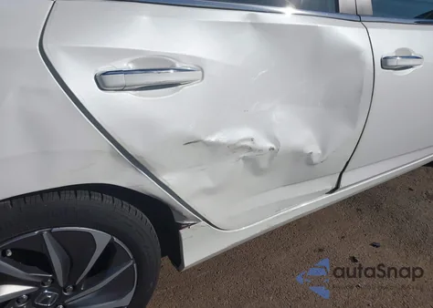 2019 Honda Insight Touring z USA, uszkodzony, nr VIN 19XZE4F90KE032835